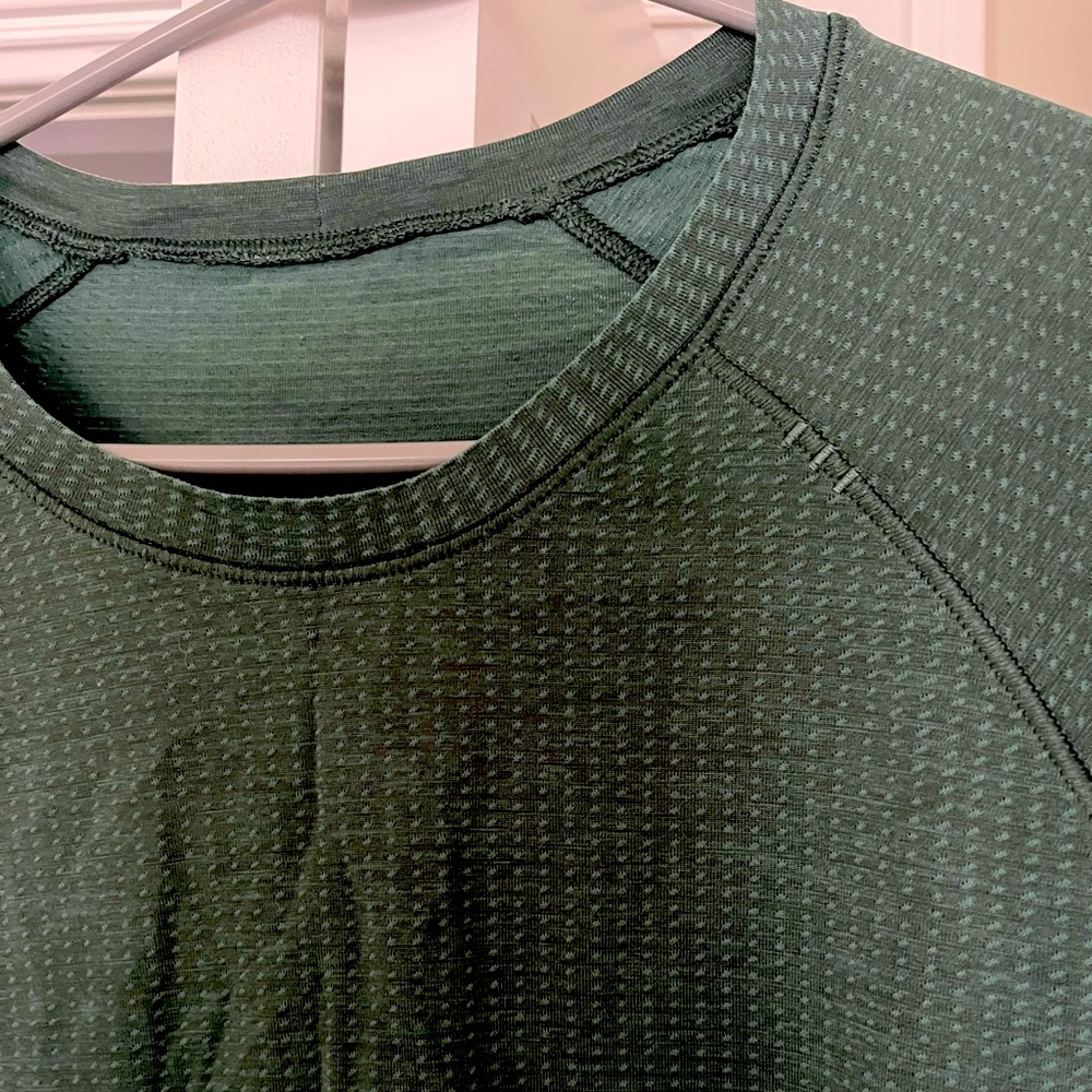Lululemon metal vent tech long sleeve shirt